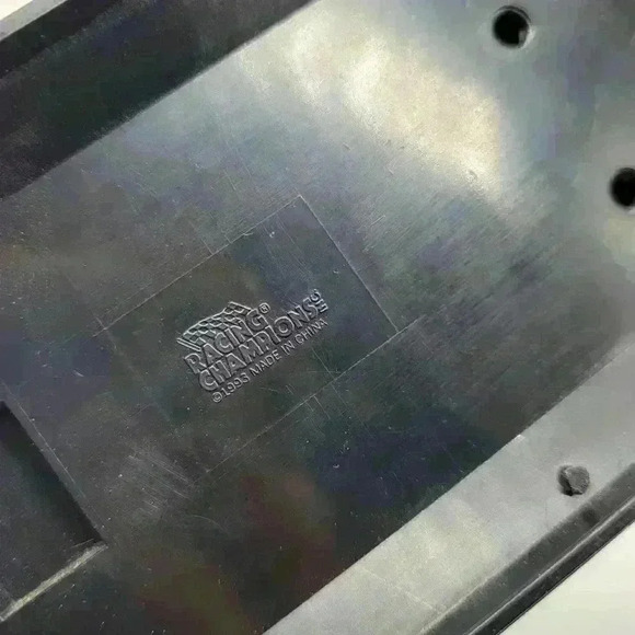 Vintage 1993 Racing Champions NASCAR Team Transporter Heilig Meyers Mike Wallace - Picture 15 of 15